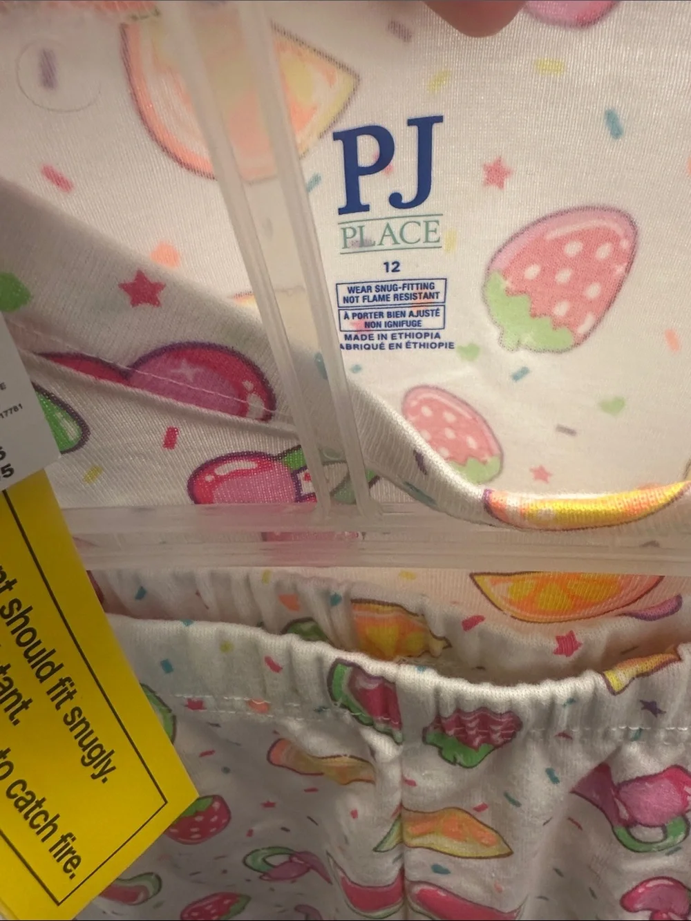 The Children's Place White Fruit-Print Girls Pajama Set size 12. Nwt